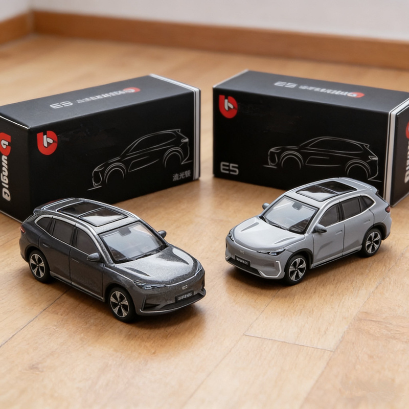 Renewable Energy Kids - Bburago 1:64 Geely E5 EX5: Металлическая