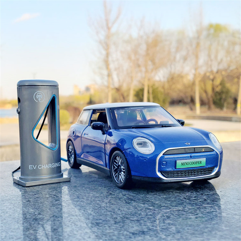 Renewable Energy Kids - 1/28 Mini Cooper, модель автомобиля из